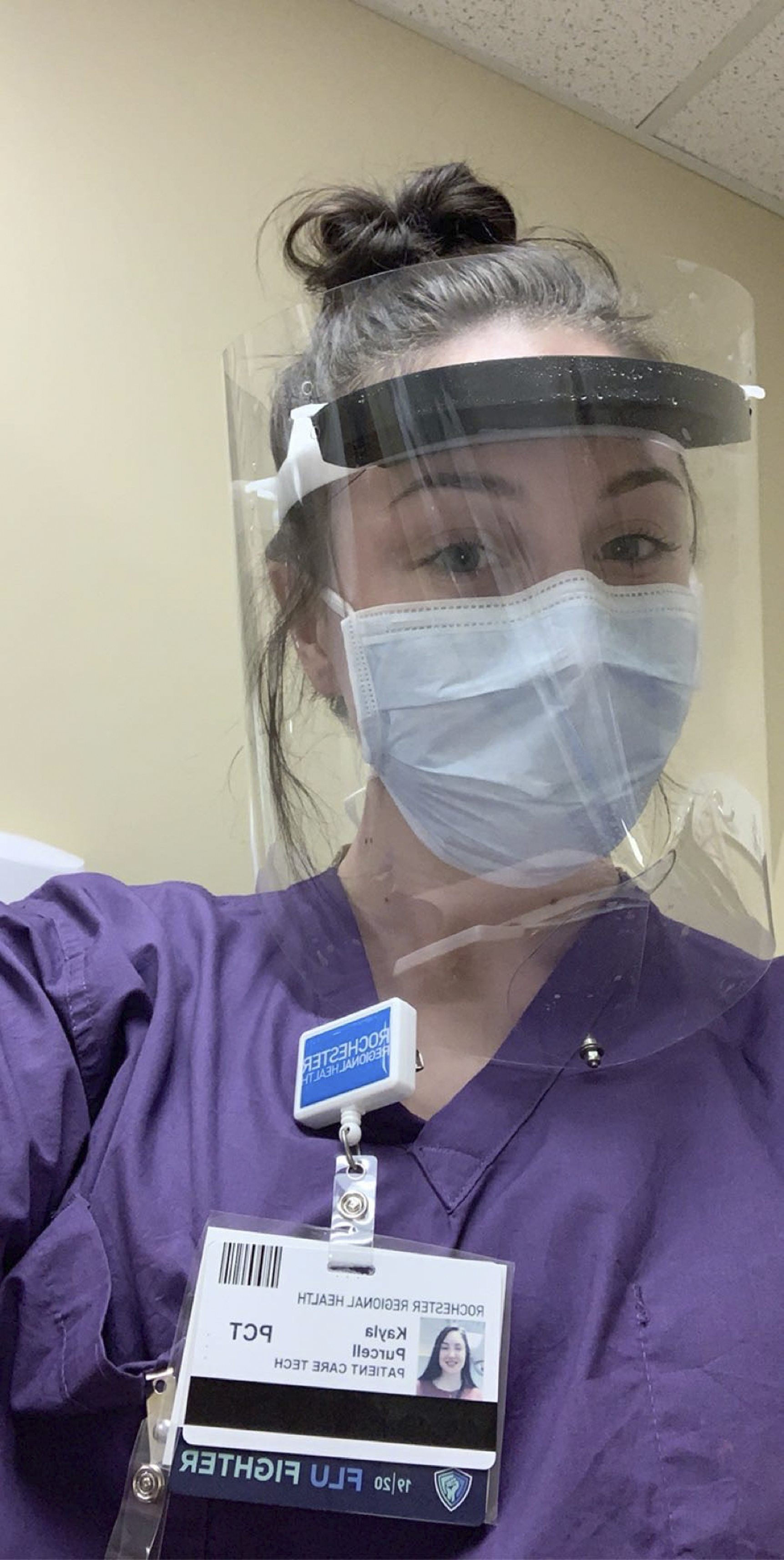 Fredonia Medical Technology major working on hospital COVID19 floor